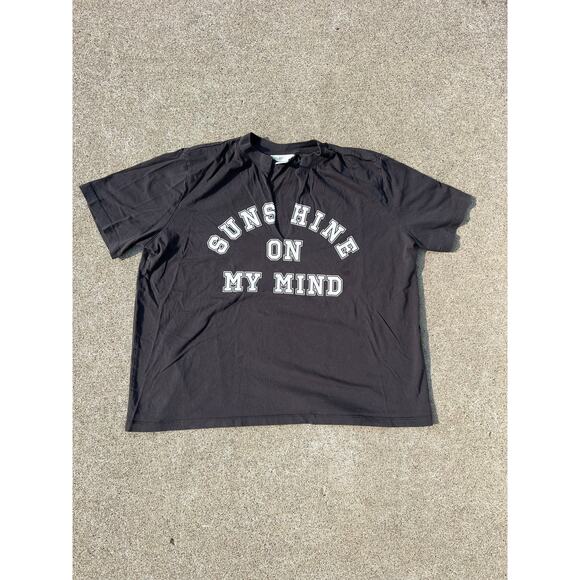 H&M Top Women Size Large Gray Split V-Neck Graphic Short Sleeve Tee Shirt Casual - Picture 1 of 6